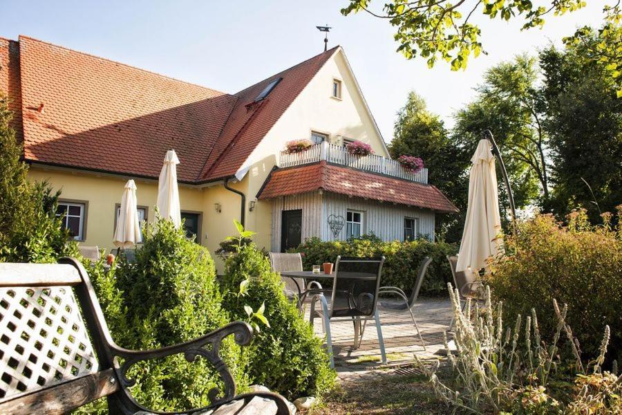 Апартаменты Weinhof Grosch Sugenheim Экстерьер фото